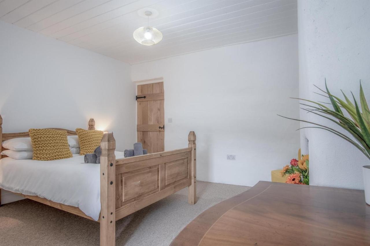 Brook Cottage - 2 Bedroom Cottage - Dale المظهر الخارجي الصورة