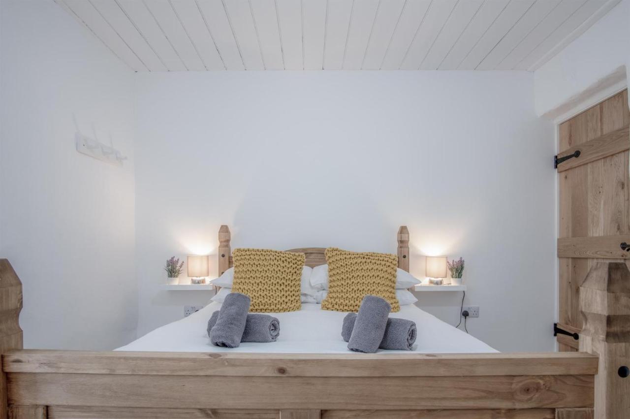 Brook Cottage - 2 Bedroom Cottage - Dale المظهر الخارجي الصورة