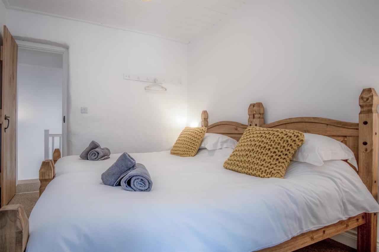 Brook Cottage - 2 Bedroom Cottage - Dale المظهر الخارجي الصورة